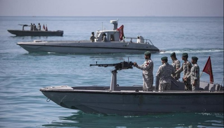 Ningún buque puede transitar por estrecho de Ormuz sin autorización de Irán, dice ejército
