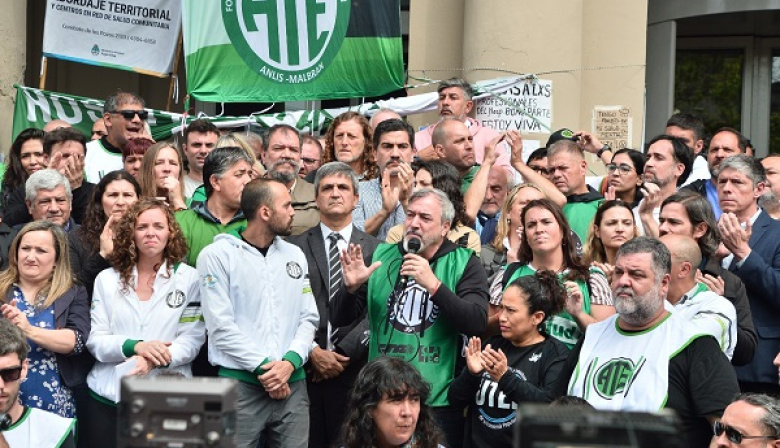 ATE marcha a Plaza de Mayo y advierte que el ajuste presupuestario "conduce a una catástrofe sanitaria"