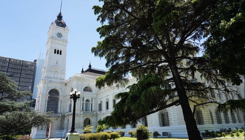 Cómo funcionarán los servicios municipales durante el feriado del lunes