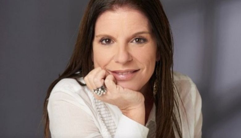 La escritora platense Lorena Pronsky presenta en su ciudad natal su nueva novela "Otra"