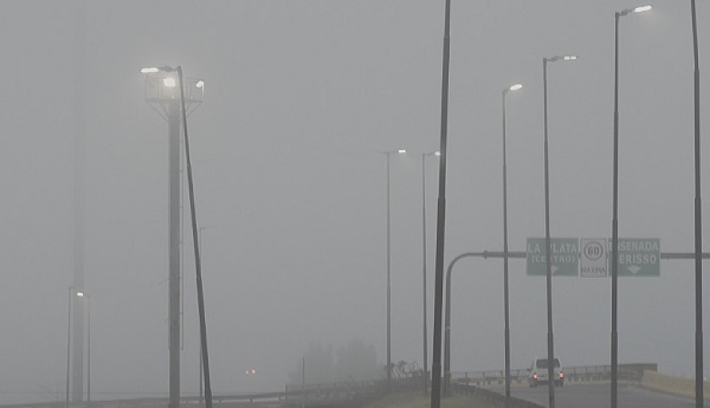 El Servicio Meteorológico Nacional anunció para las próximas horas un alerta violeta por niebla