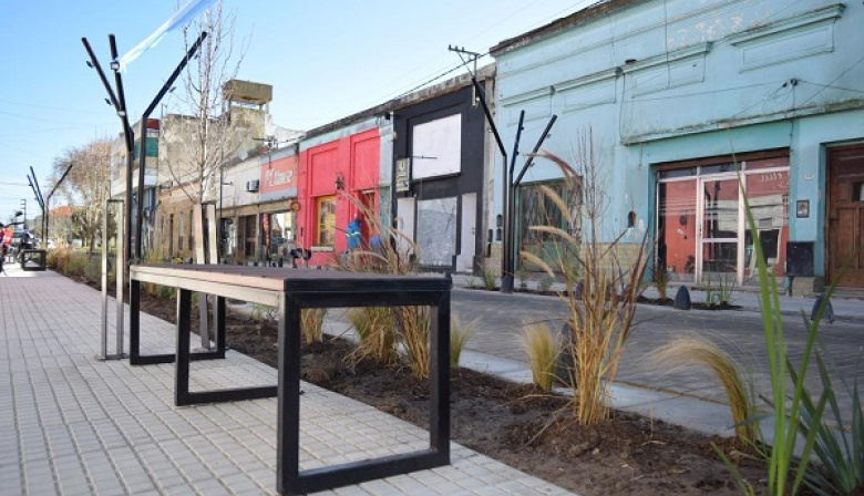 Magdalena inauguró la primera etapa del nuevo Centro Comercial de calle Brenan