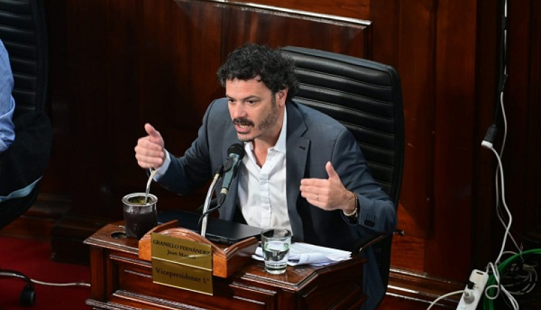 La Plata: Granillo Fernández llamó “fisura” a un vecino VIP y apuntó a Adorni