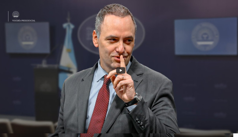 YPF y Adorni: el reclamo que se multiplicó tras su salida del Gabinete