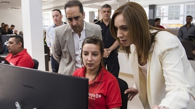 Vidal visitó el nuevo Centro de Operaciones y Monitoreo de Morón