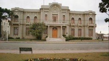 A partir de hoy comienza a regir el nuevo horario administrativo en el Municipio