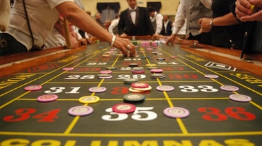 El gobierno bonaerense licita todas las tragamonedas y cierra tres casinos en la Costa