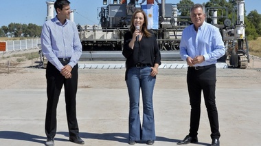 Desde Bahía Blanca, Vidal dijo que "la plata no se va más en corrupción; se va en asfalto"