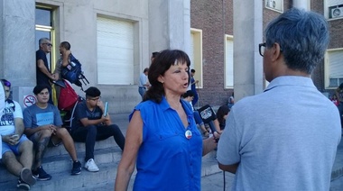 Ripoll a Agüer: “El único ‘principio’ de ese fósil, que encima vive de los subsidios del Estado, es el de negar nuestros derechos"