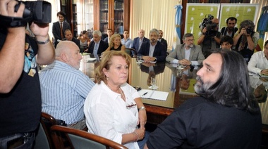 Petrocini (FEB): "Estamos dispuestos a debatir hasta el último momento"