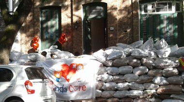FundaCore: Hoy fue la última venta de tapitas, y ahora no podrán seguir trabajando porque se quedaron sin casa