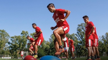 Estudiantes: Braña será baja ante Olimpo y Bernardi define mañana el equipo