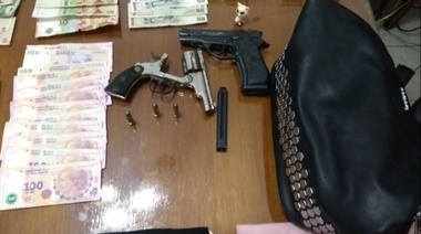 Mujer robó "a mano armada" un comercio platense y fue detenida