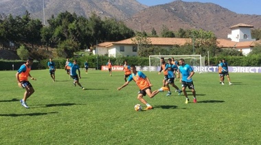 Racing visita a Universidad de Chile en un duelo de punteros del Grupo 5