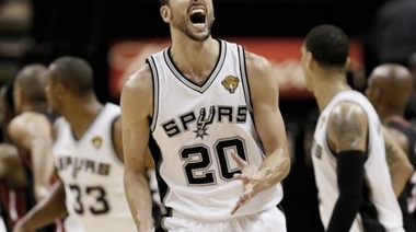 Ginóbili es récord de veterano para que los Spurs clasifiquen a los play offs
