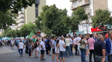 La Bancaria ratificó el paro de 48 horas con movilizaciones: "Los empresarios tienen intransigencia absurda y canalla", dijo Berrozpe