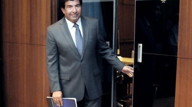 Ratifican el procesamiento de Echegaray por contrabando de un automóvil de lujo