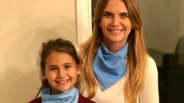 Fuertes muestras de respaldo a Amalia Granata, echada de Canal 9 por su postura de "salvar las dos vidas"