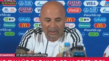 Sampaoli: "No evalúo dar un paso al costado", dijo