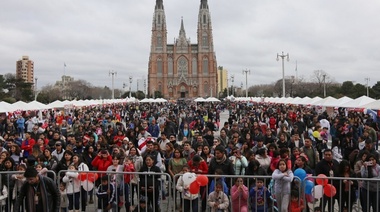 Una multitud se acercó a participar de la 5ta edición de “Perú Vive”
