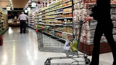 Dueño de Maxiconsumo: “Estamos entrando en un terreno peligroso en donde la gente no puede comprar alimentos”