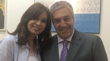 Dalbón le llevó facturas a periodistas y dijo que “no van a encontrar nada” en domicilios de CFK