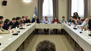Finocchiaro propuso un 15% de aumento a los universitarios: "La oferta está por debajo de la inflación"