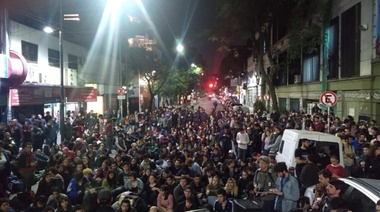 Tomaron la facultad de Filosofía y Letras de la UBA por el conflicto educativo