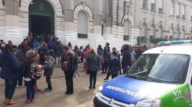 Dos amenazas de bomba en el colegio Normal 1 de La Plata