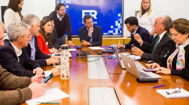 Massa reunió a todo su equipo económico para analizar los anuncios de Macri y Dujovne