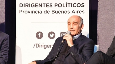 Salvador aseguró que "se va a transitar un fin de año en paz", y dijo que Astillero Río Santiago "no genera producción", aunque descartó privatización