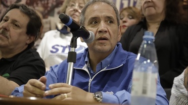 Palazzo criticó la salida de Caputo y dijo que ningún banco funcionó por el paro de hoy