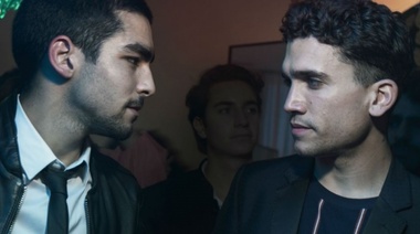 Buena para Netflix al dar una lección a usuario que cuestionó "Élite" de forma homofóbica