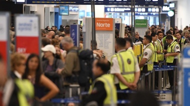 Después de la irracional medida de fuerza: Hasta las 17 no estarán normalizado por completo los vuelos de Aerolíneas en las diferentes terminales