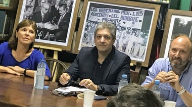 Se realizó la muestra “Alfonsín Lector – Escritor”, con un análisis de su pensamiento a partir de los libros que fueron parte de su biblioteca