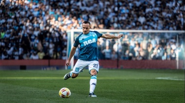 Marcelo Díaz elegido el mejor futbolista chileno en el exterior por periodistas trasandinos