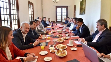 Reunión entre el oficialismo, legisladores e intendentes de la oposición por el presupuesto 2019
