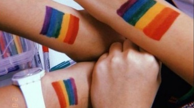 “Estoy orgulloso de mi hijo, y en el colegio hay una homofobia institucional”, declaró papá de Santiago, el adolescente expulsado de colegio católico por su orientación sexual
