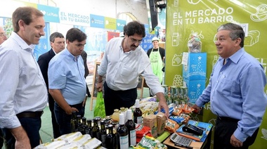 Se inauguró el punto fijo del Mercado en Tu Barrio en Meridiano V