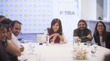 Grabois se mete en la interna del kirchnerismo platense, compromete a Bruera, y reflota la crisis de las inundaciones del 2013