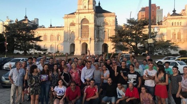 El escándalo del secuestro “trucho” que denunció el PJ de La Plata ganó el escenario mediático nacional