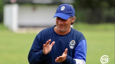 Troglio insiste con los 11 de la pretemporada pero probará a Piovi