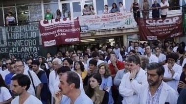 Hospital San Martín de La Plata: Un problema interno del nosocomio lo dejó sin luz y tuvieron que asistir a bebés en terapia intensiva de forma manual