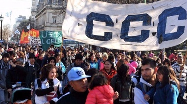 Los movimientos piqueteros anticipan marchas, actos, y reparto de verduras en Plaza de Mayo