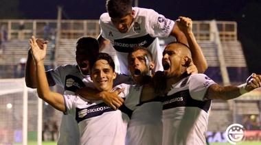 El Lobo se impuso 1 a 0 ante Independiente