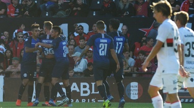 Talleres venció a Newell's en el Parque Independencia