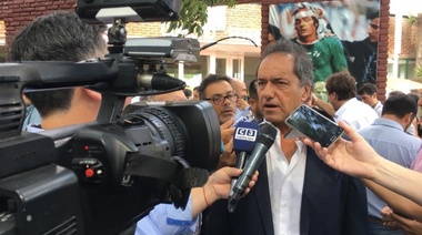 Scioli lanzará su precandidatura presidencial con propuestas económicas y críticas a Cambiemos