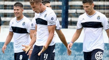 Gimnasia se mide con Newell's en La Plata en el inicio de la Copa de la Superliga
