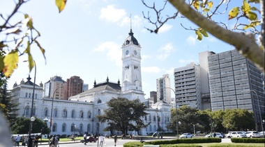 Panorama Político Platense: Garro municipaliza, el PJ busca encuadrar la unidad, y la tercera vía intenta evitar un big bang