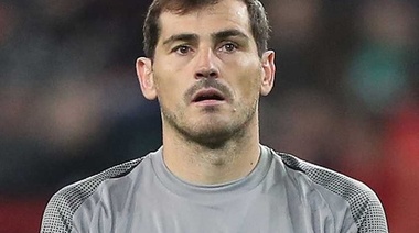 El arquero Iker Casillas sufrió un infarto, aunque está fuera de peligro